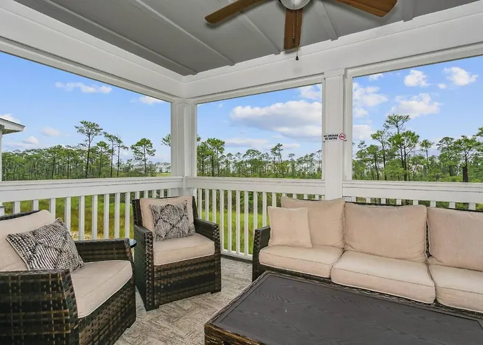 Let The Good Tides Roll Holiday home